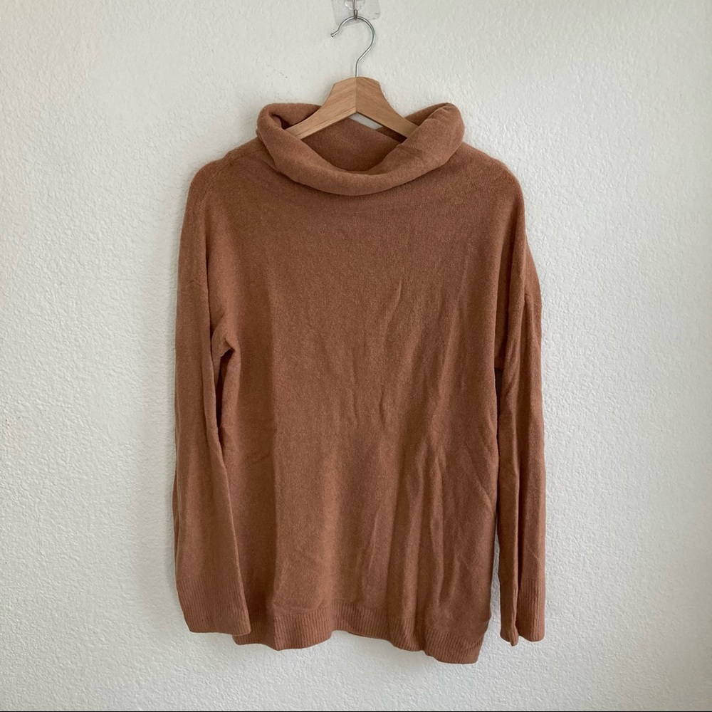 Lark & ro sweater